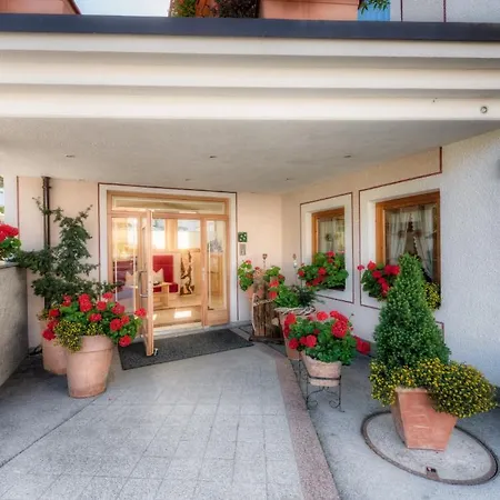 Apart Garni Hax'n Tenne Apartment Serfaus